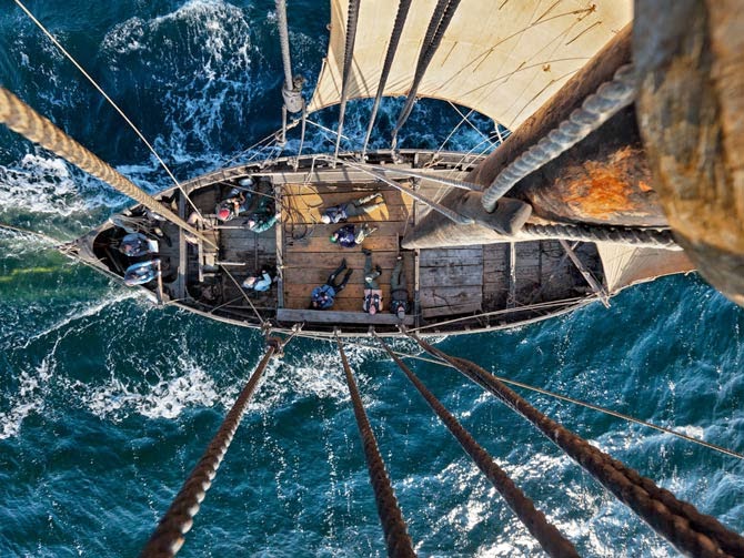 02 viking replica ship 670